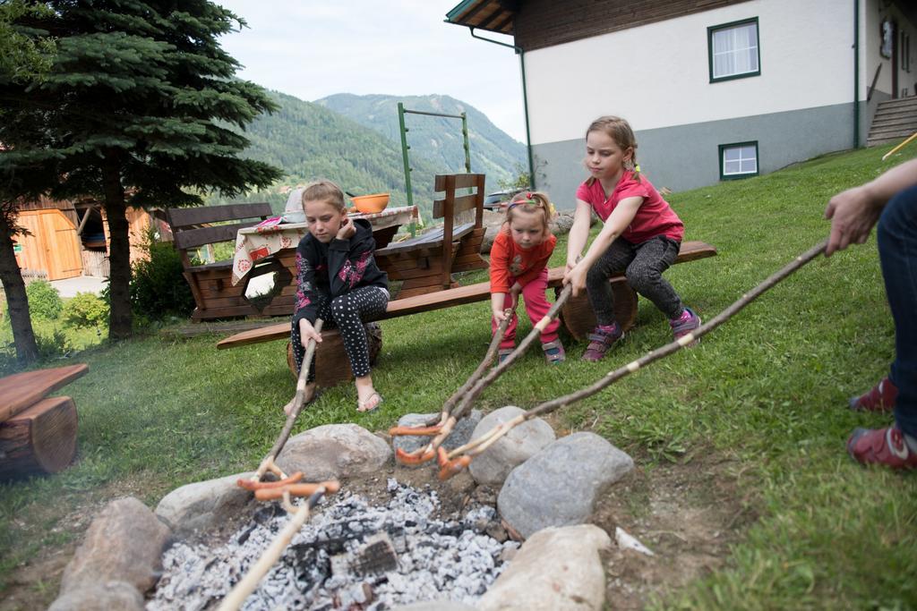 Gaestehaus Berger - Priglhof Treffen Buitenkant foto